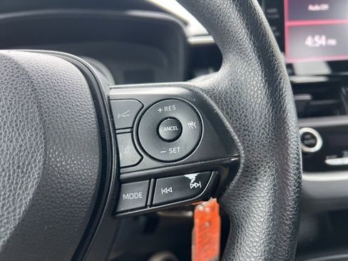 Used 2022 Toyota Corolla LE image 33