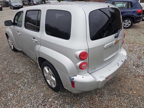Used 2011 Chevrolet HHR LT image 9