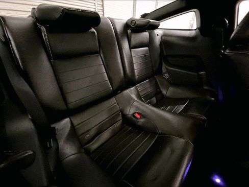 Used 2012 Ford Mustang Premium image 27