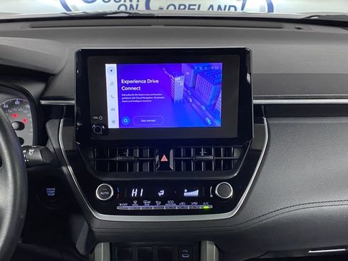 Used 2024 Toyota Corolla Cross LE image 15