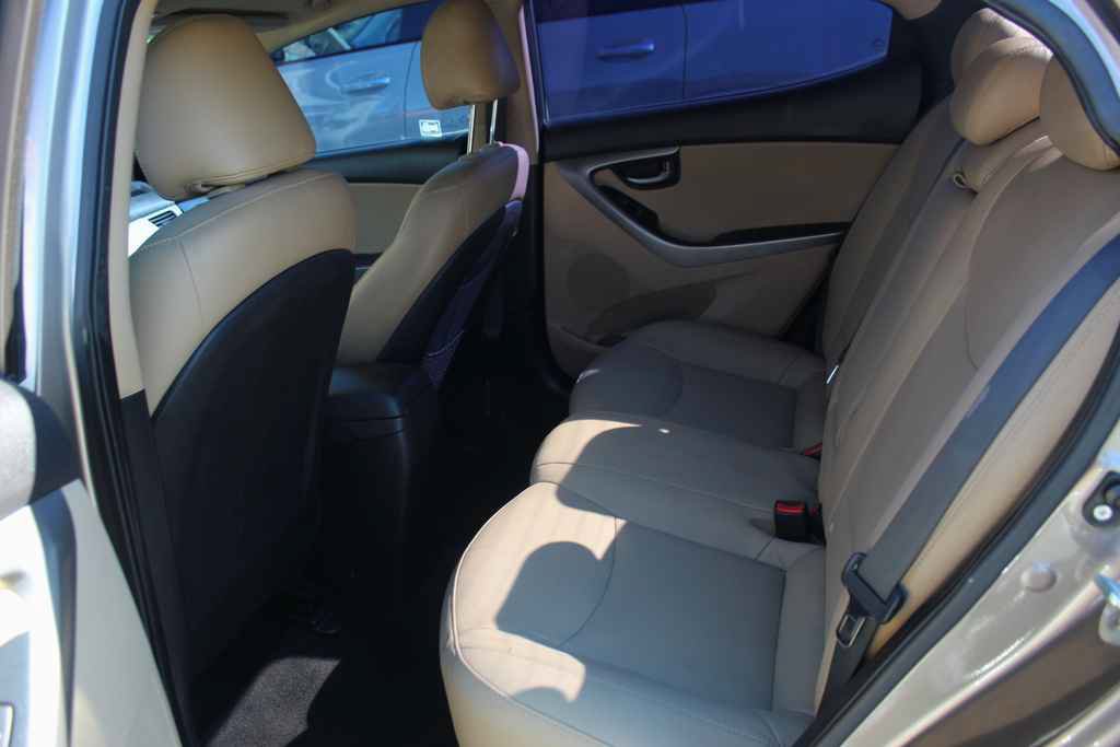 Used 2013 Hyundai Elantra Limited FWD image 23