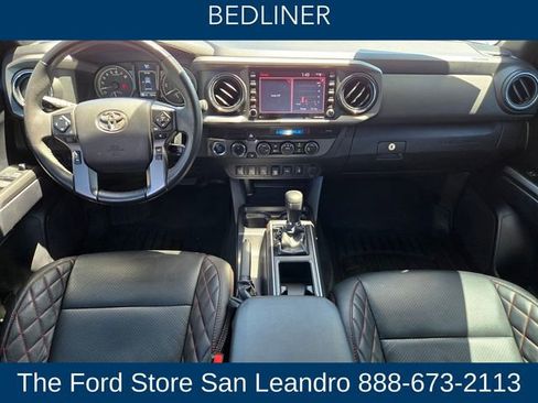 Used 2021 Toyota Tacoma TRD Off-Road w/ Technology Package AWD/4WD image 16