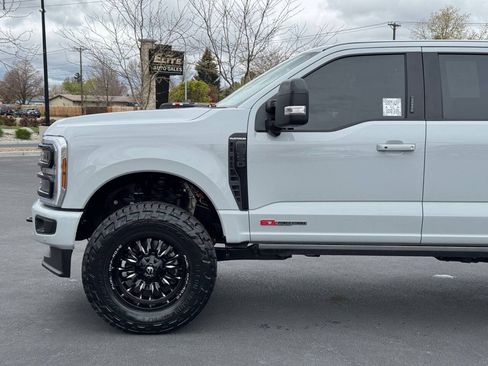 Used 2026 Ford F350 Platinum AWD/4WD image 4