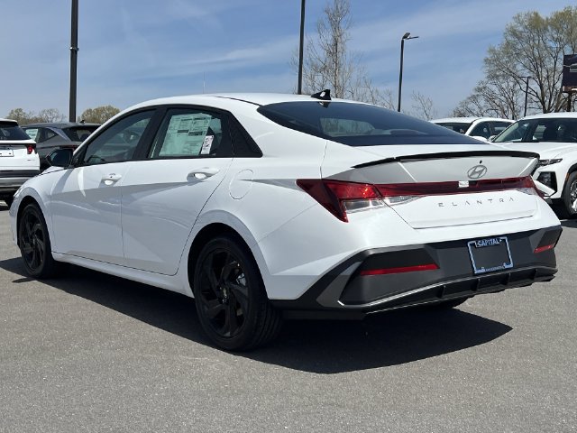 Used 2026 Hyundai Elantra Sport FWD image 30