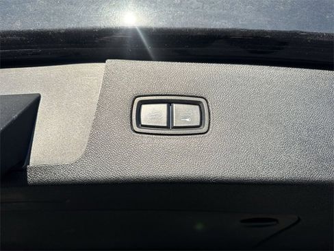 Used 2019 Porsche Cayenne Base image 13