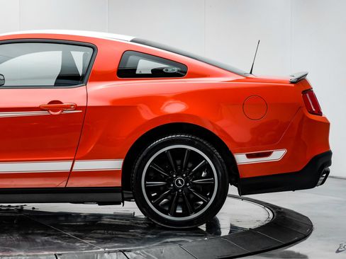 Used 2012 Ford Mustang Boss 302 w/ Boss 302 Accessory Pkg RWD image 9