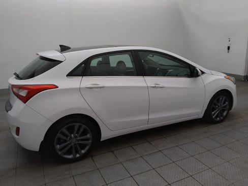 Used 2016 Hyundai Elantra GT w/ Option Group 03 FWD image 10