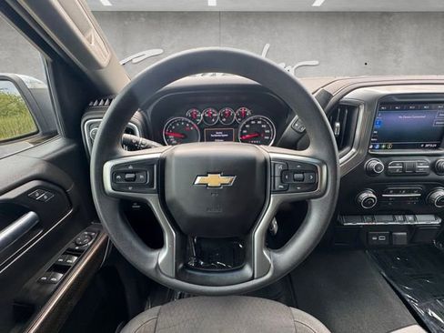 Used 2020 Chevrolet Silverado 1500 LT RWD image 21