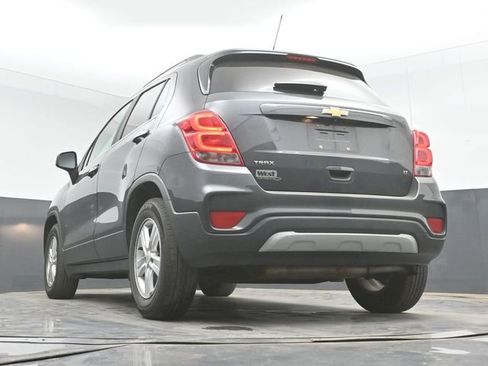 Used 2017 Chevrolet Trax LT w/ LT Convenience Package image 31