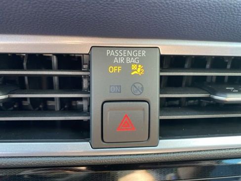 New 2025 Volkswagen Taos SEL AWD/4WD image 36