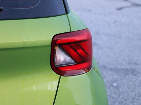 Used 2024 Hyundai Venue SEL FWD image 7