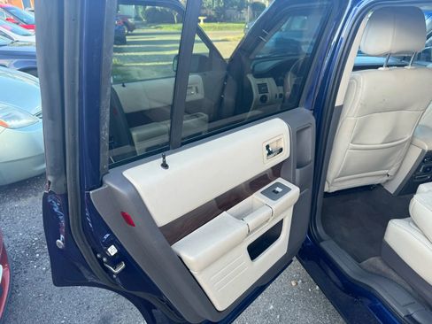 Used 2011 Ford Flex SEL w/ Rapid Spec Order Code image 11