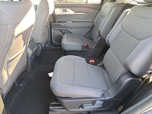 New 2026 Ford Explorer Active image 13