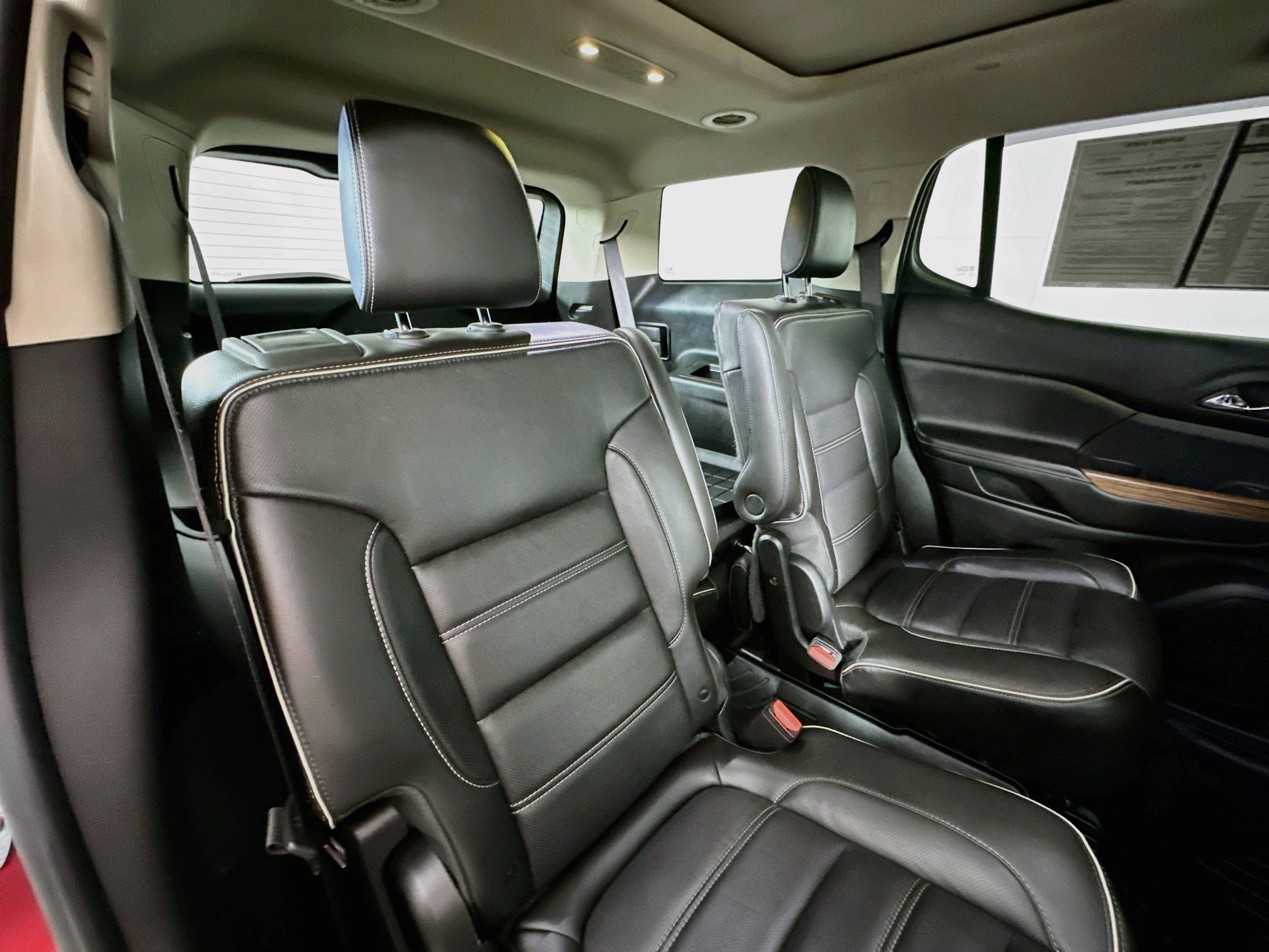Used 2019 GMC Acadia Denali w/ Technology Package AWD/4WD image 28