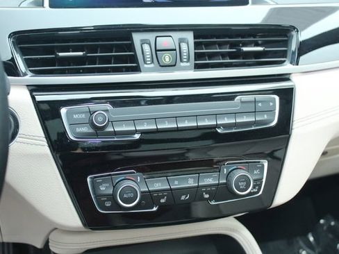 Used 2022 BMW X1 xDrive28i w/ Convenience Package image 16