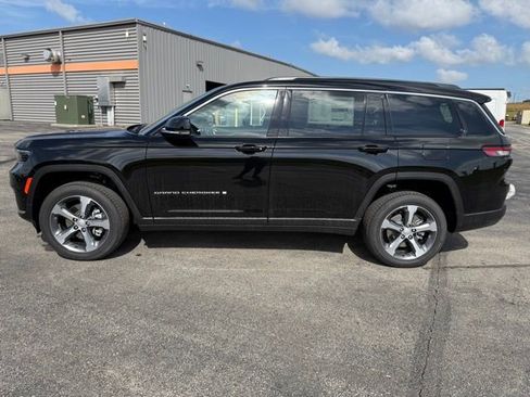 New 2025 Jeep Grand Cherokee L Limited w/ Luxury Tech Group II image 3