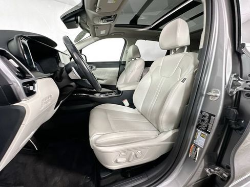 Used 2023 Kia Sorento SX Prestige w/ Panoramic Sunroof Package AWD/4WD image 22