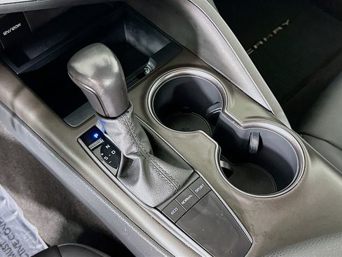 Used 2023 Toyota Camry SE image 18