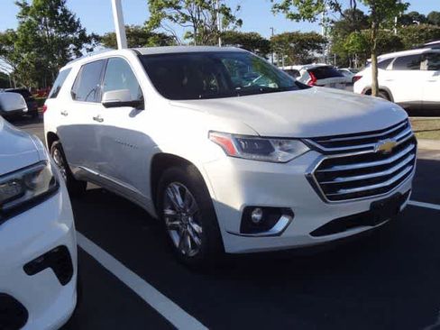 Used 2019 Chevrolet Traverse High Country w/ LPO, Cargo Package AWD/4WD image 4