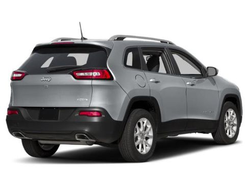 Used 2015 Jeep Cherokee Latitude w/ Comfort/Convenience Group AWD/4WD image 5