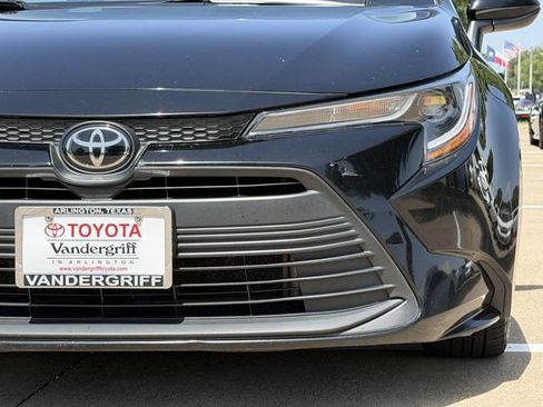 Used 2023 Toyota Corolla LE FWD image 7