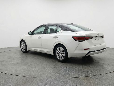 Used 2025 Nissan Sentra S image 6