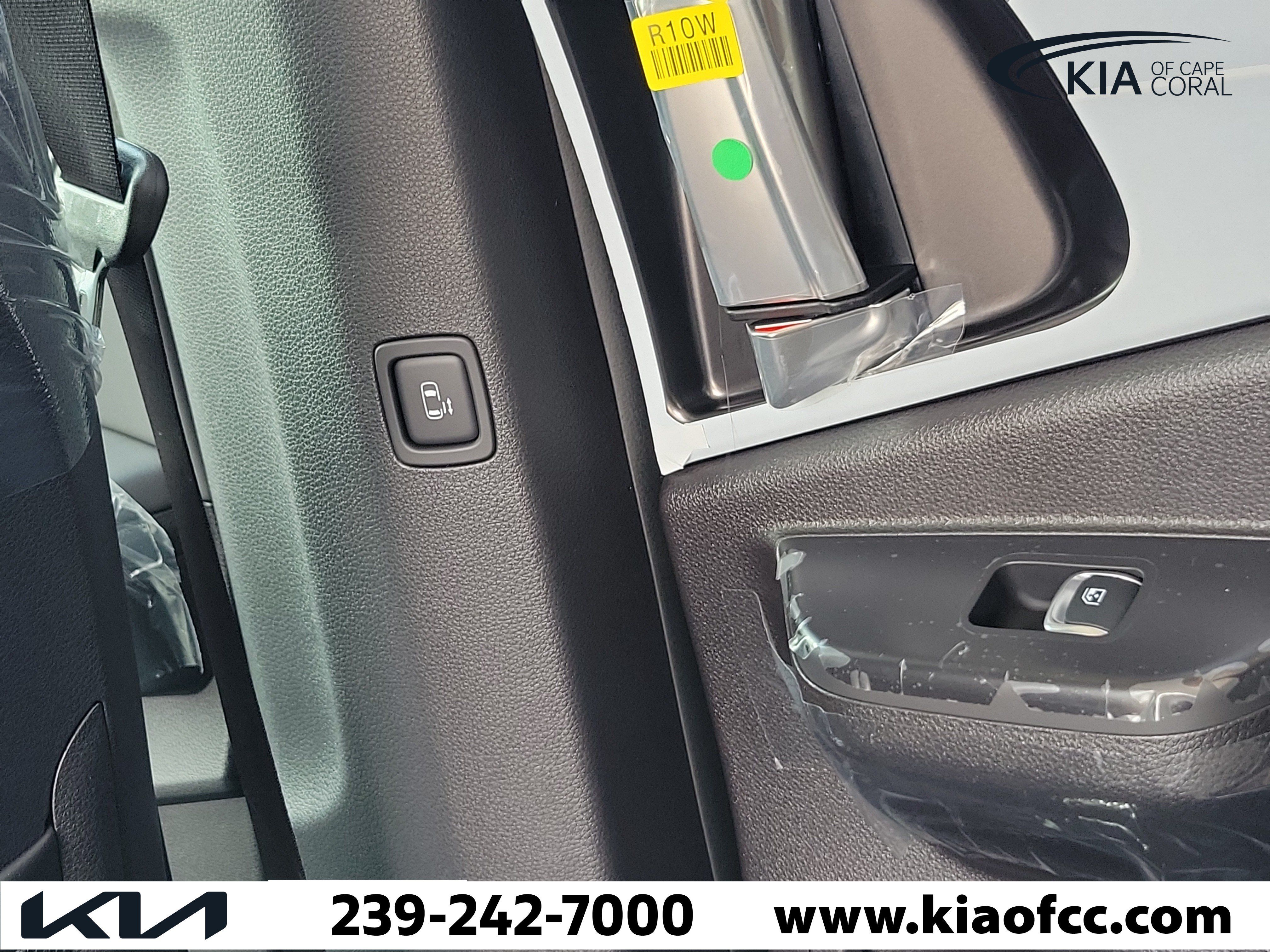 New 2027 Kia Carnival EX w/ Dark Edition Package FWD image 18