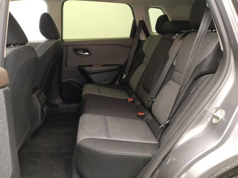 Used 2023 Nissan Rogue SV image 18