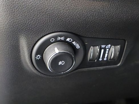 Used 2022 Jeep Compass Latitude image 22