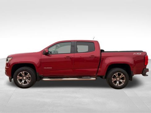 Used 2017 Chevrolet Colorado Z71 image 2