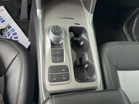 Certified 2022 Ford Explorer XLT w/ Equipment Group 202A RWD image 23