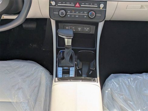 New 2026 Hyundai Tucson SE image 19