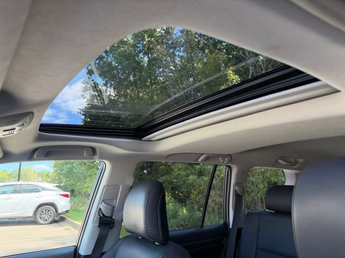 Used 2015 Lexus GX 460 w/ Navigation Package AWD/4WD image 5