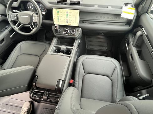 Used 2026 Land Rover Defender 110 S AWD/4WD image 28