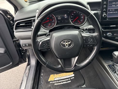 Used 2021 Toyota Camry XSE image 17