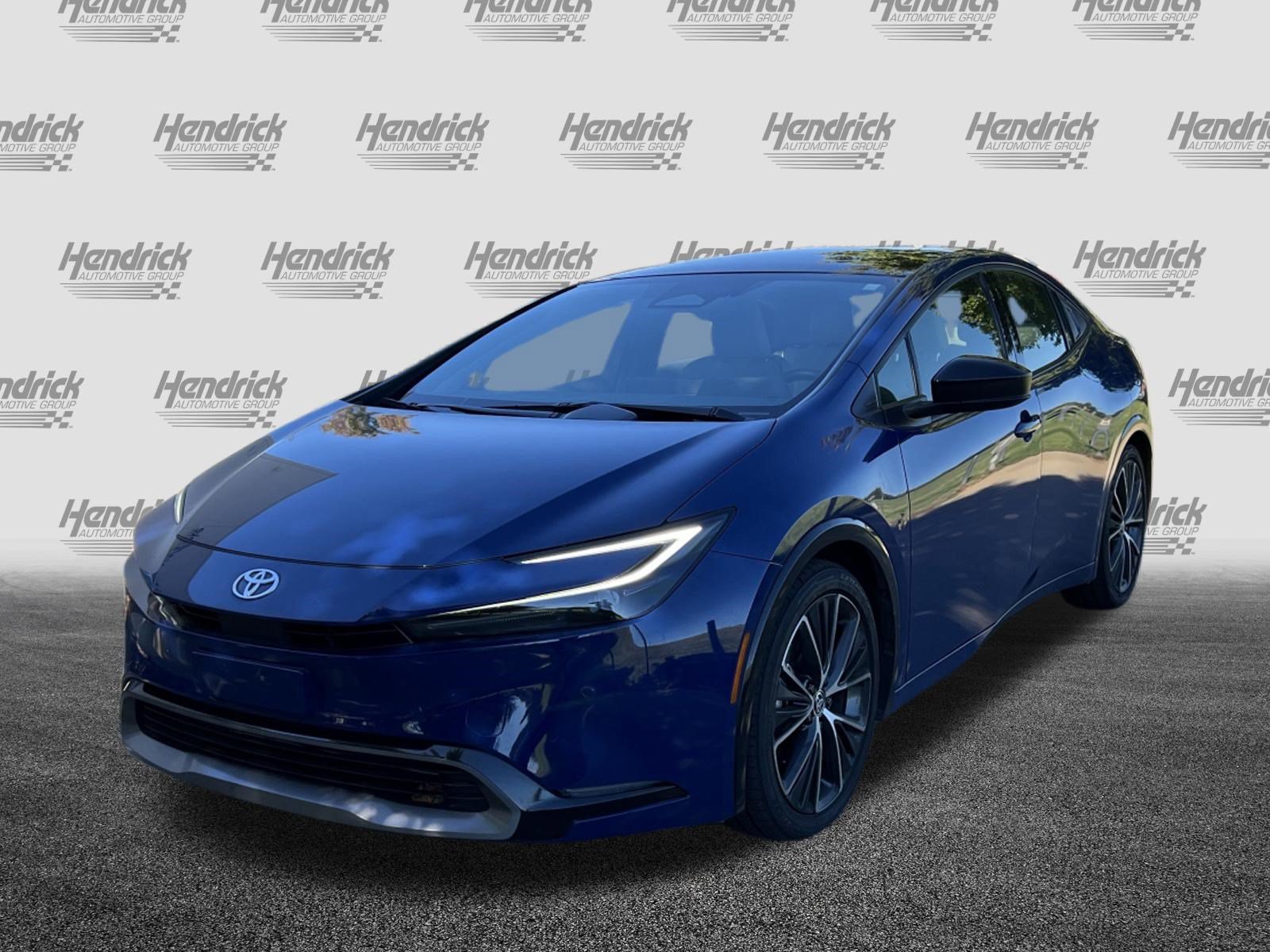 Used 2025 Toyota Prius XLE FWD image 6