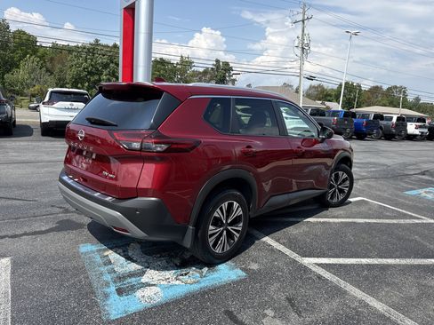 Certified 2023 Nissan Rogue SV w/ SV Premium B Package AWD/4WD image 13
