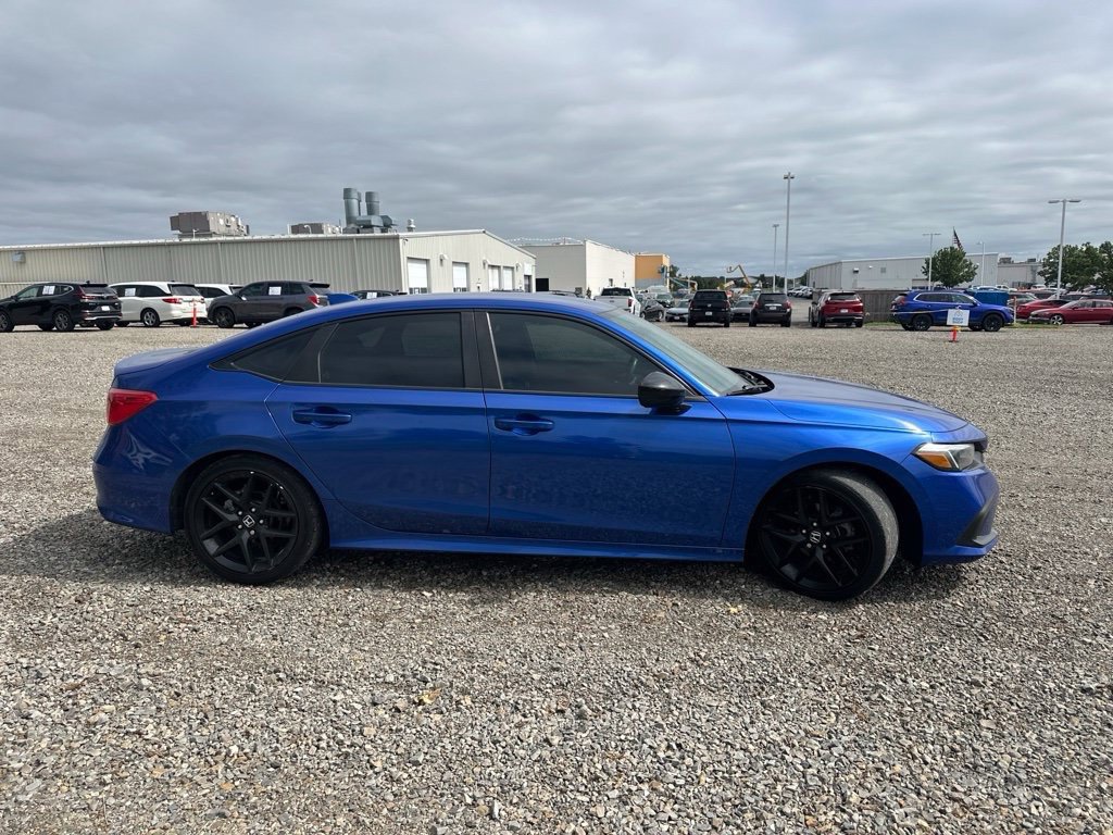 Used 2023 Honda Civic Sport image 11