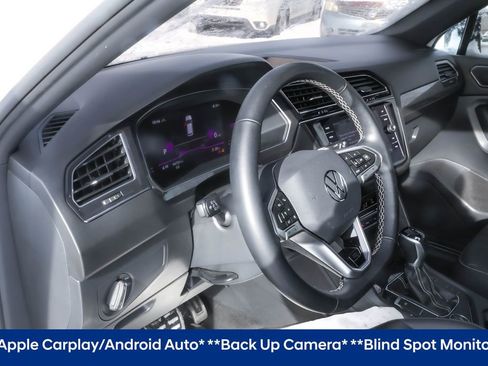 Used 2023 Volkswagen Tiguan SE R-Line image 5
