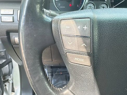 Used 2011 Lexus LX 570 4WD w/ Luxury Pkg image 33