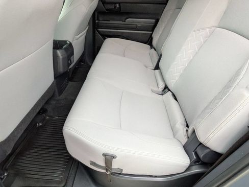 Used 2024 Toyota Tacoma SR5 AWD/4WD image 17