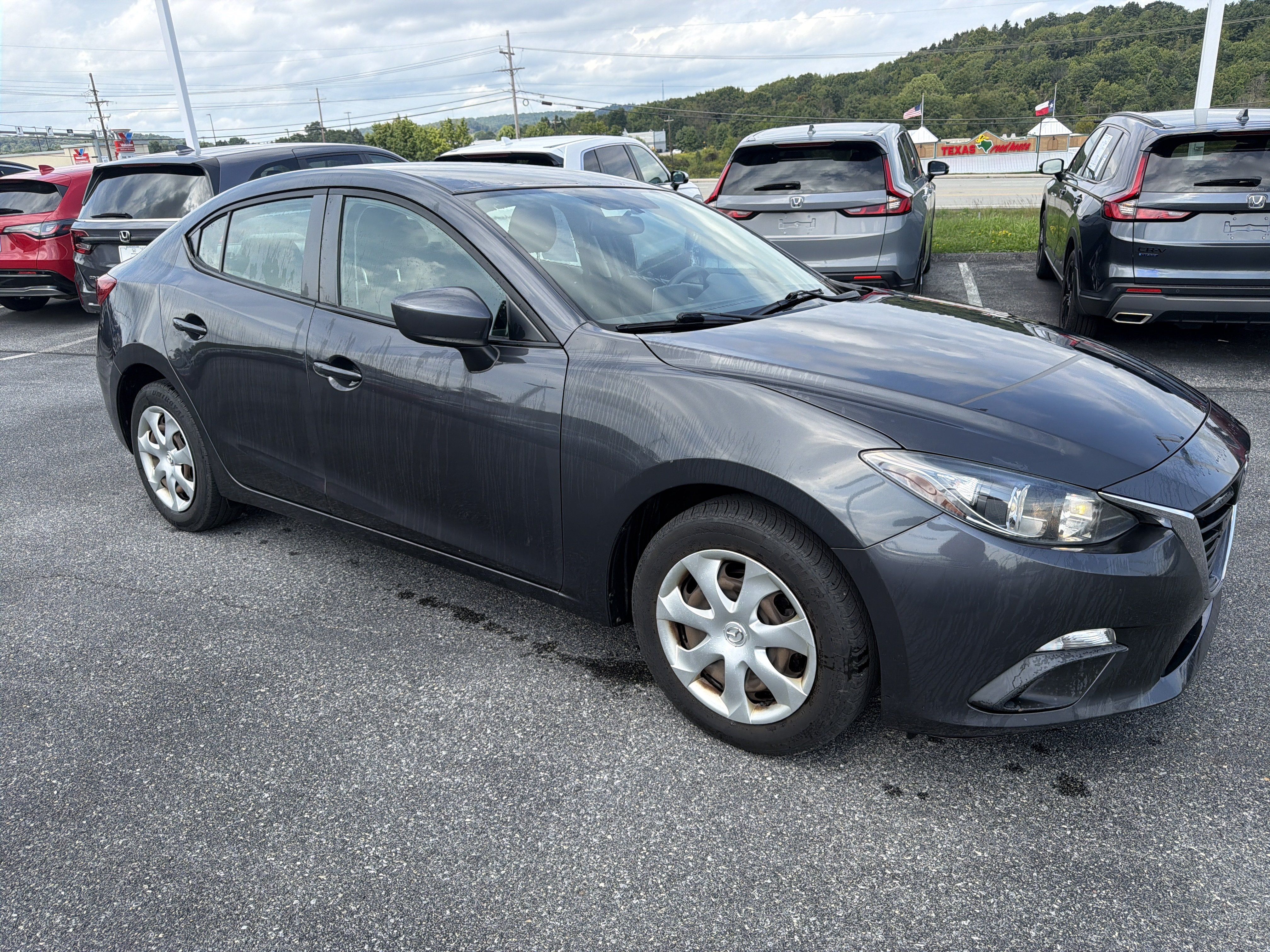 Used 2016 MAZDA MAZDA3 i Sport FWD image 2