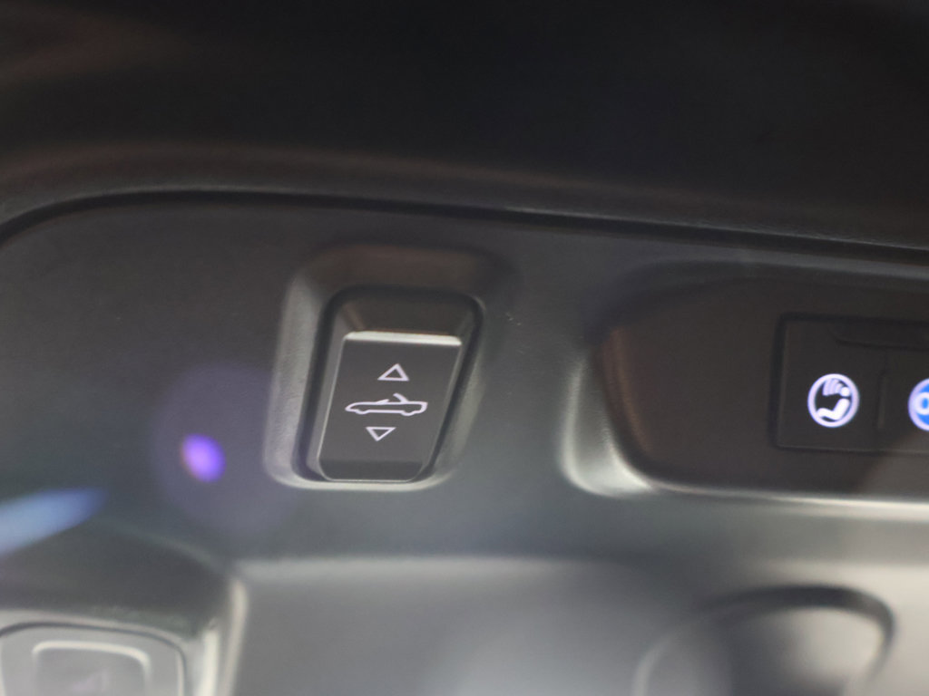 Used 2020 Chevrolet Camaro SS RWD image 45