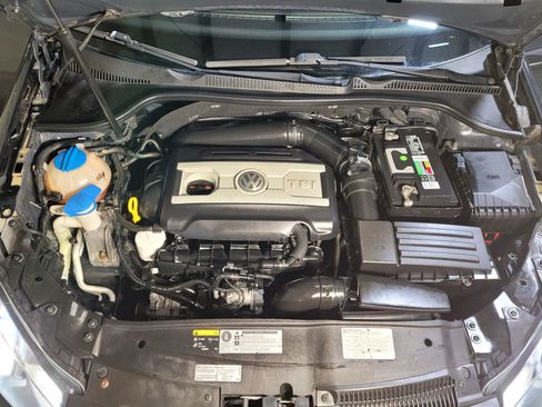 Used 2013 Volkswagen GTI Driver's Edition image 40