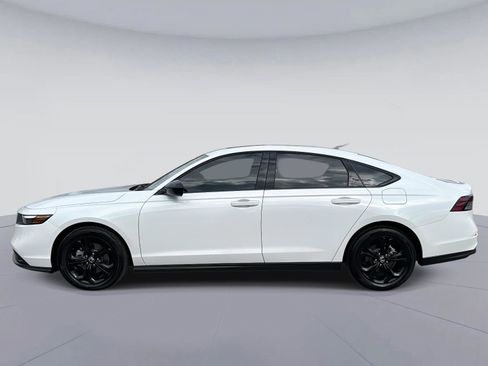 Certified 2025 Honda Accord SE image 7