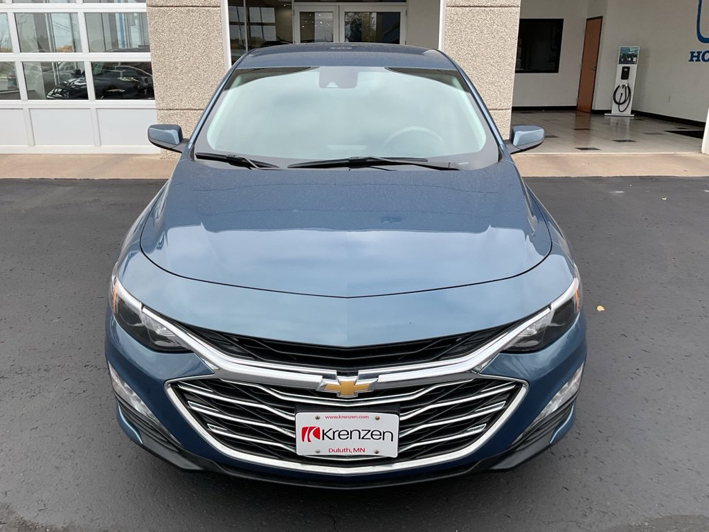 Used 2025 Chevrolet Malibu LT FWD image 2