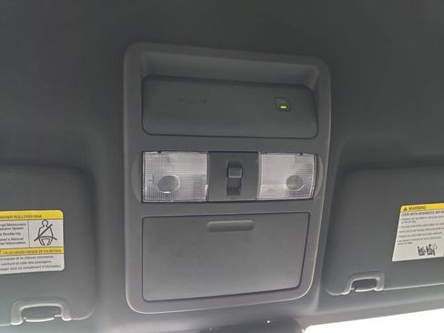 Used 2022 Nissan Frontier PRO-4X image 43