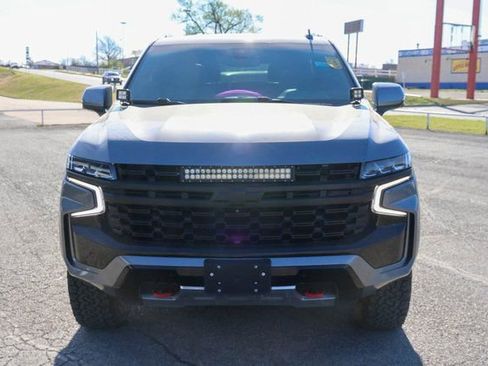 Used 2021 Chevrolet Tahoe Z71 w/ Luxury Package image 2