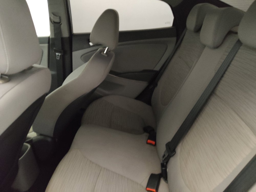 Used 2017 Hyundai Accent SE FWD image 18