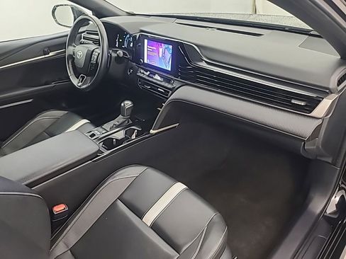 Used 2025 Toyota Camry SE FWD image 14